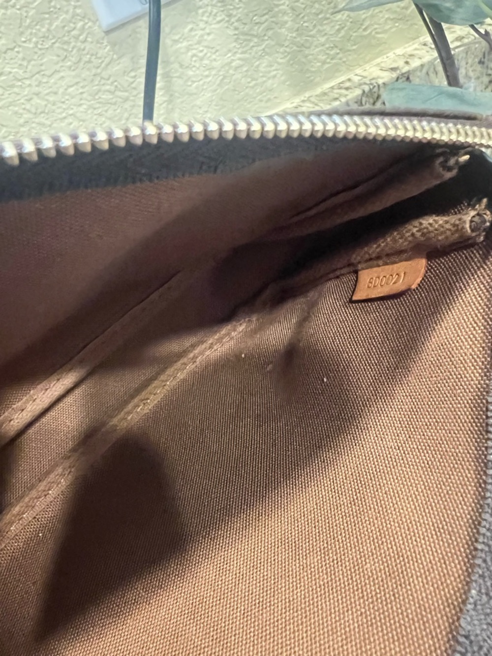 Louis Vuitton Monogram Pochette Accessoire - Brown & Tan - Picture 4 of 4